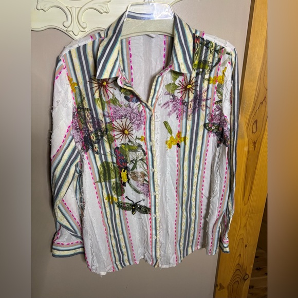 Chico's Striped Embellished Button-up Top Embroidered Beaded Butterfly Size 16 - Picture 2 of 13